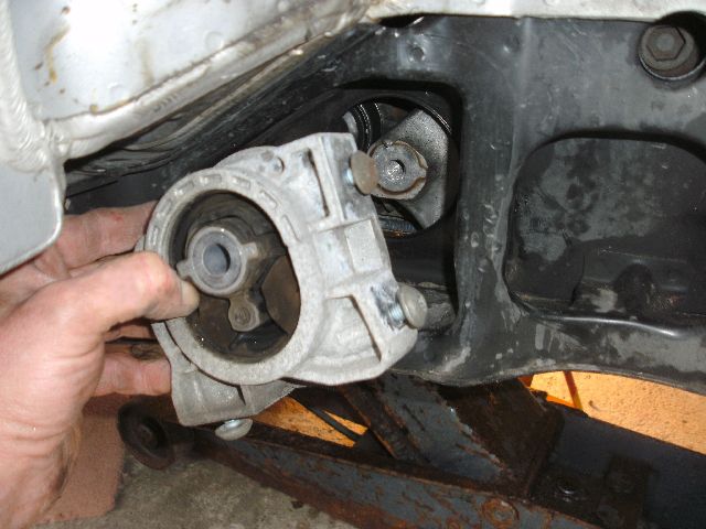 Mercedes vito rear engine mount #4