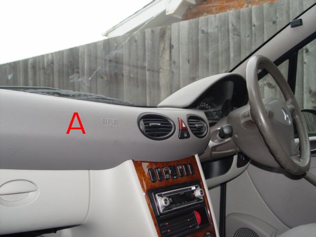 Mercedes a160 srs light problem #3