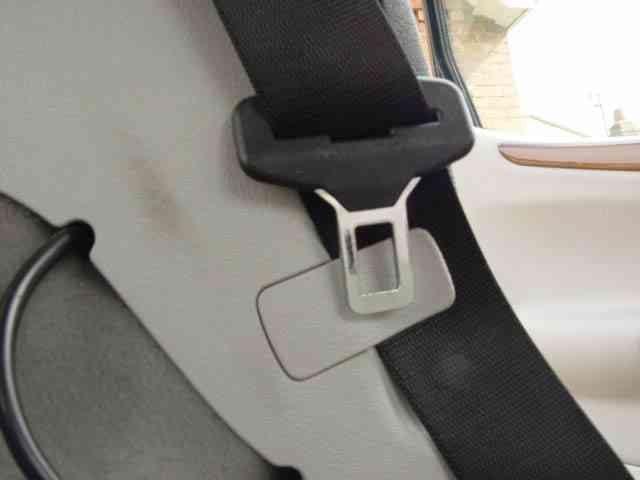 seat belt holder clip
